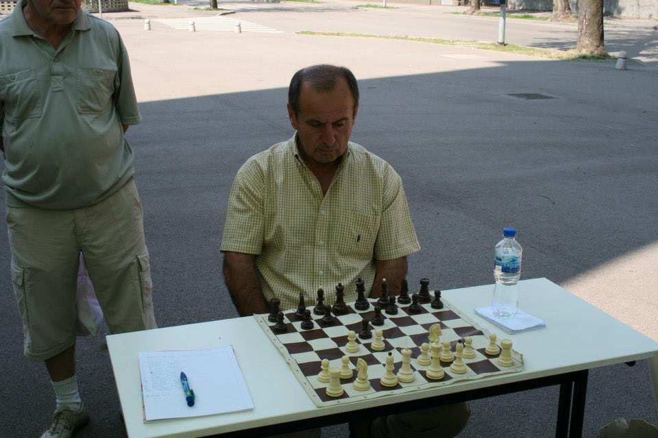 1069362_147135372147221_75473675_n.jpg