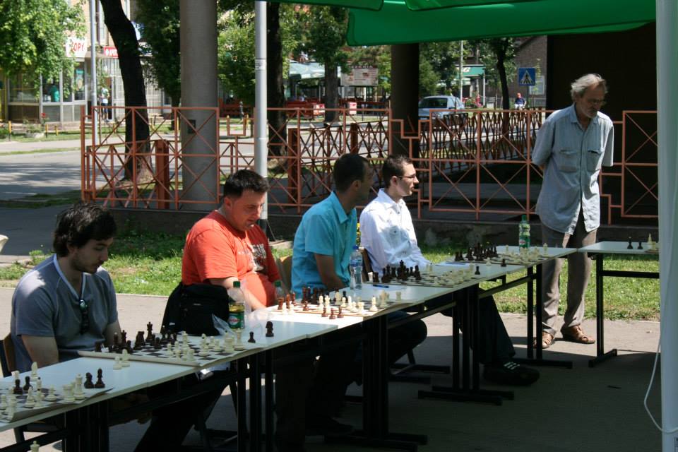 382571_147135565480535_1539062977_n.jpg
